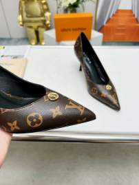 Picture of Louis Vuitton Shoes _SKULVsz35-417cmmnf031813540